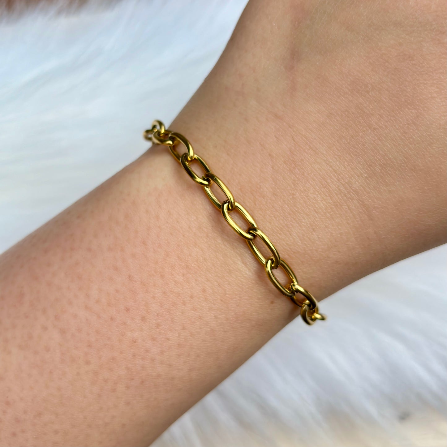 Giselle T-Bar Bracelet