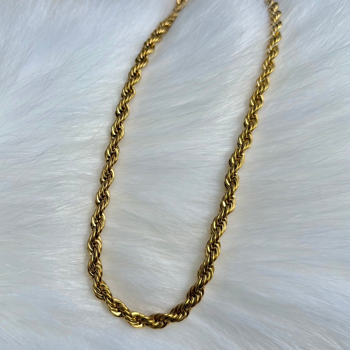 Corde Twist Gold Chain Necklace