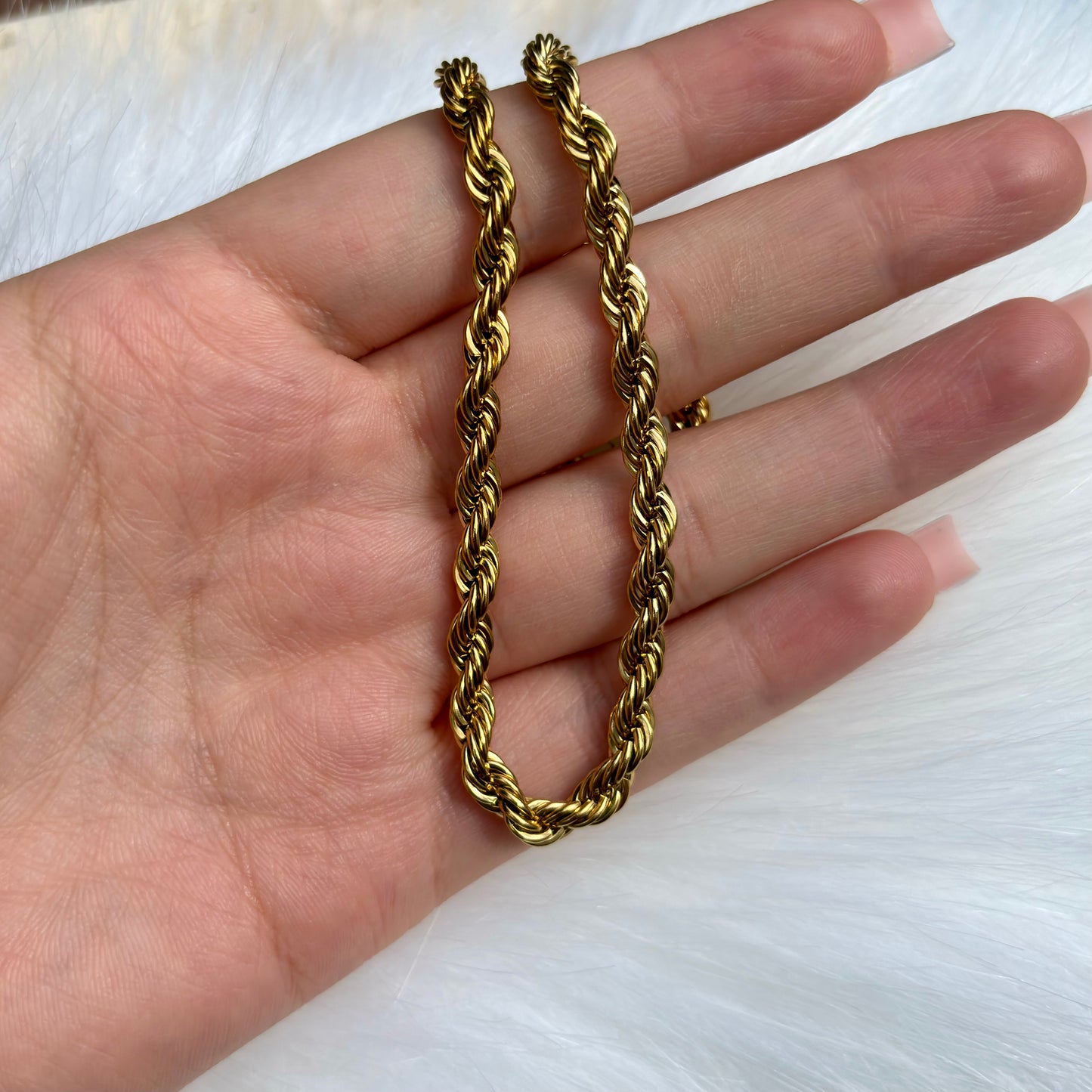 Corde Twist Gold Chain Necklace